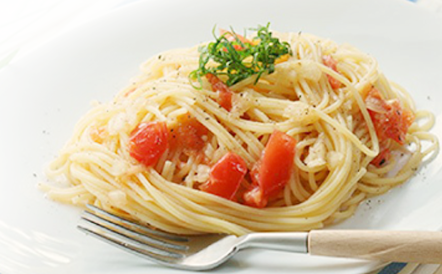 和ピクルスでフレッシュトマトの和風冷製パスタ